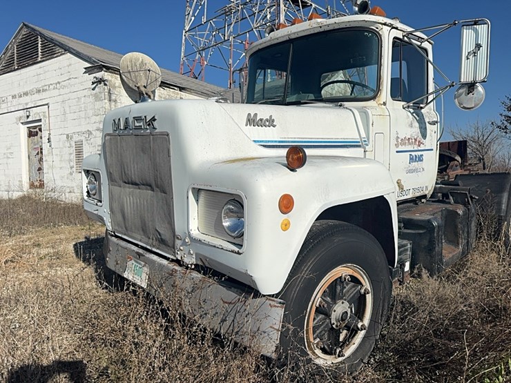 mack-r600-image-2