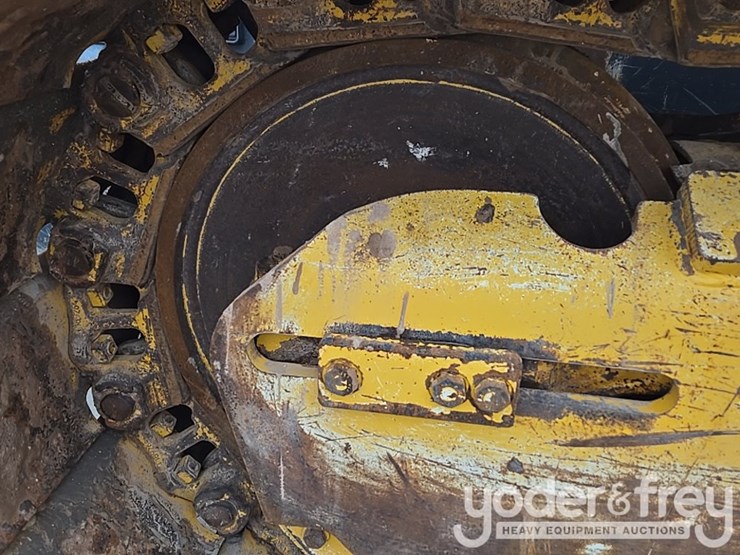 2019-deere-850l-lgp-image-17