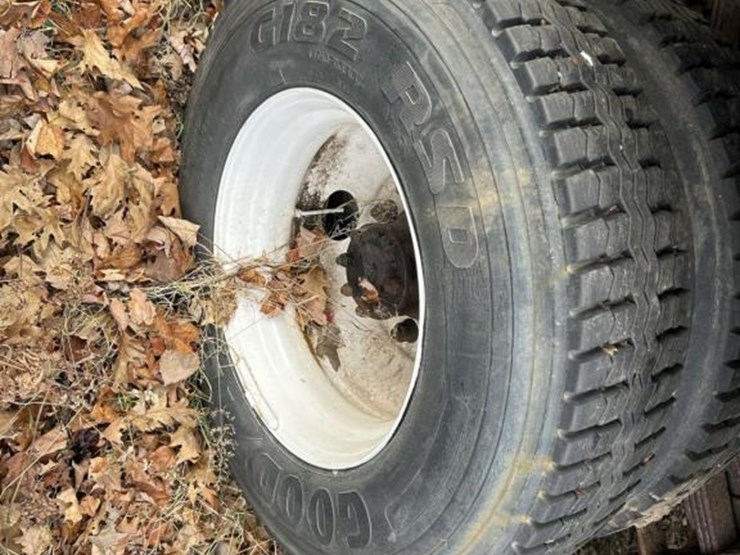 international-4700-image-58