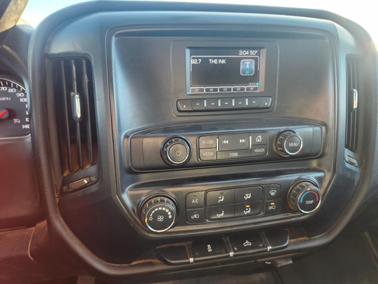 2017-chevrolet-2500-image-42