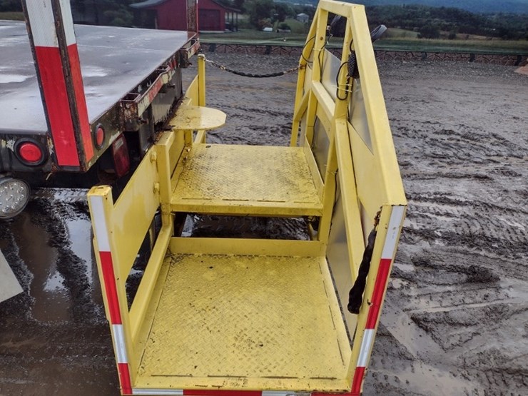 2005-ford-f650-image-27