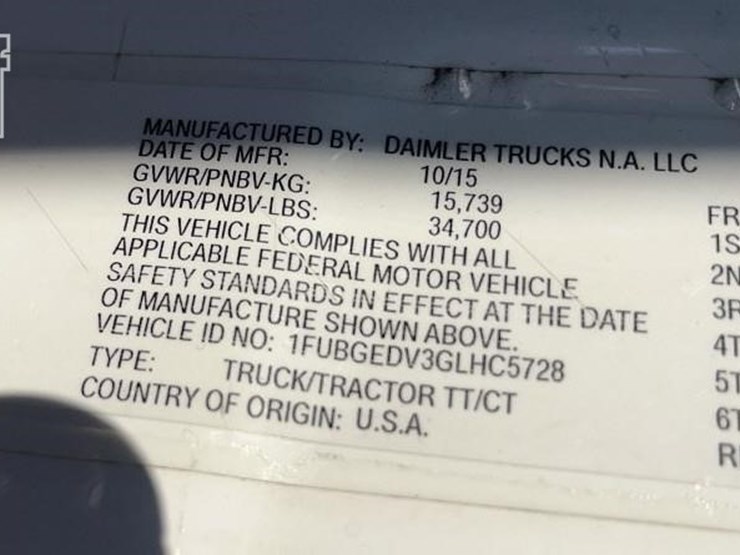 2016-freightliner-cascadia-125-image-16