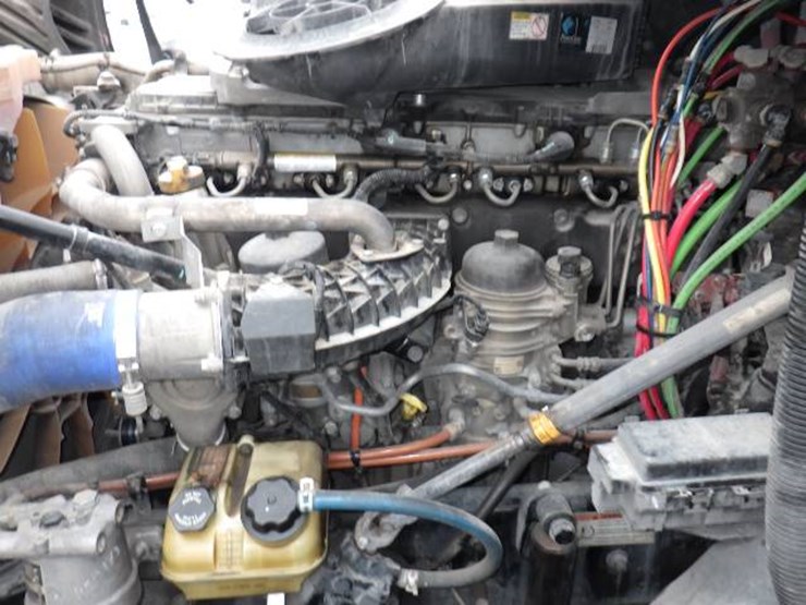 freightliner-cascadia-125-image-31