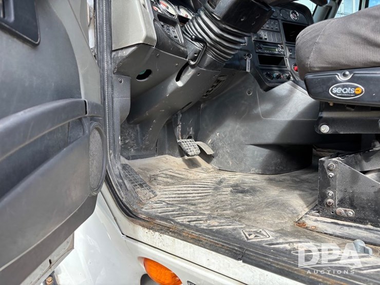 2012-international-prostar-image-64