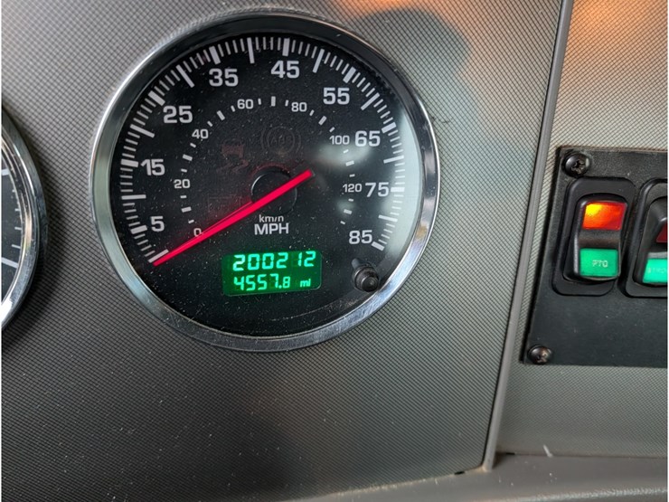 2012-kenworth-t370-image-26