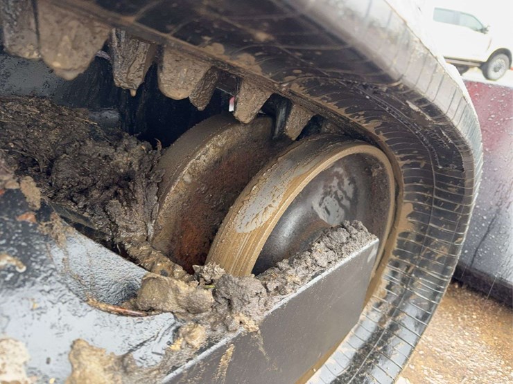 2015-kubota-svl75-2-image-16