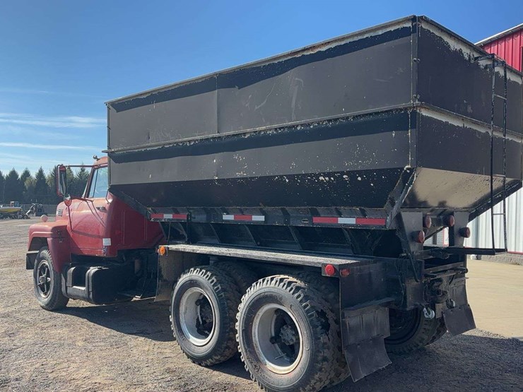 1968-international-f2000d-image-4