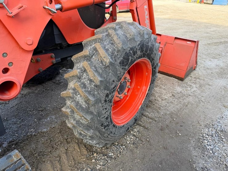 kubota-m108s-image-19
