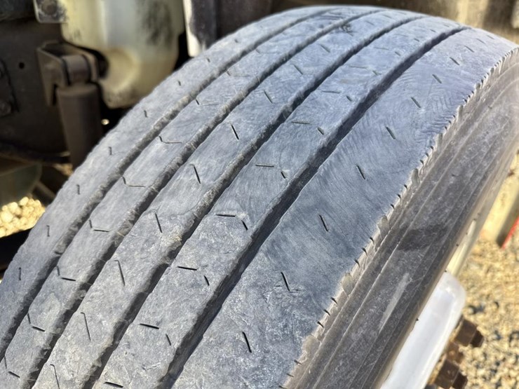 2005-international-durastar-4300-image-79