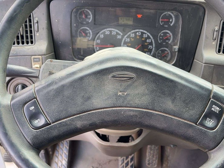 2005-sterling-l8500-image-30
