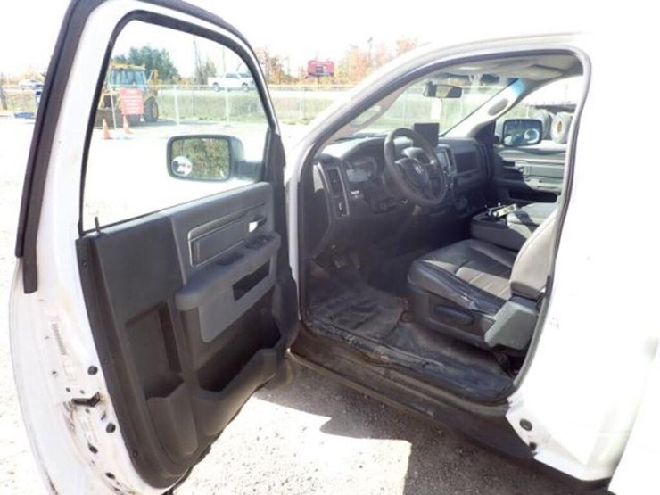 2013-dodge-ram-1500-image-16