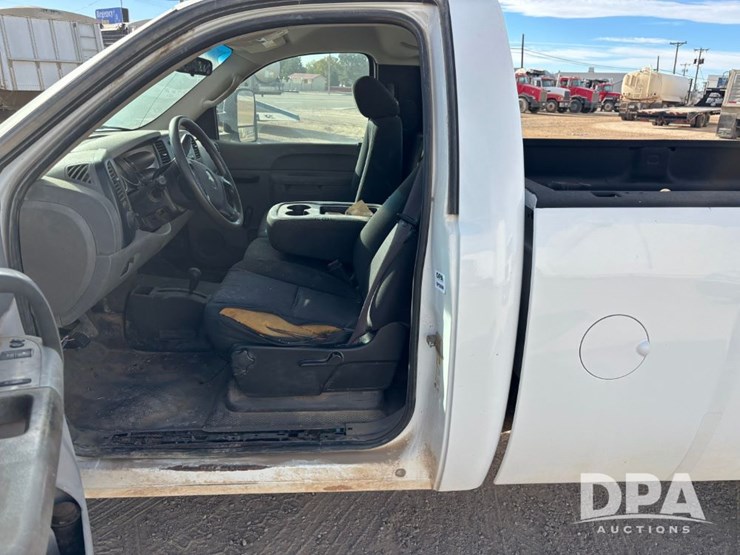 2010-chevrolet-silverado-2500hd-image-65