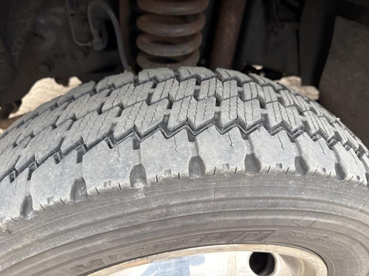 ford-f550-xlt-image-54