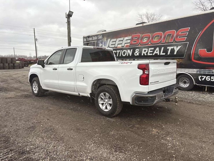 2024-chevrolet-1500-image-3