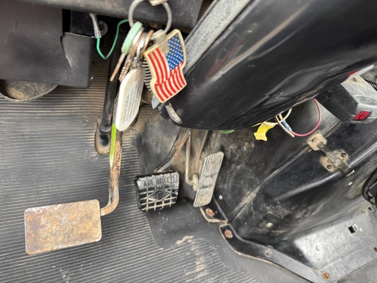 2001-international-4900-image-65