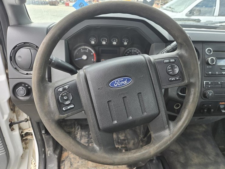 2011-ford-f350-image-41