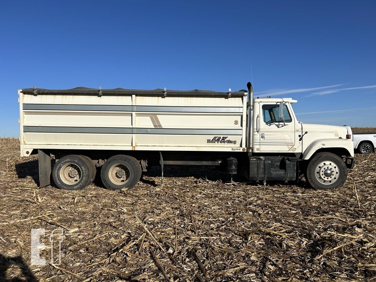 1985-international-s2500-image-2