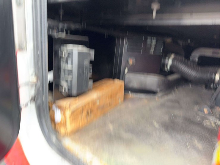 2019-peterbilt-579-image-34