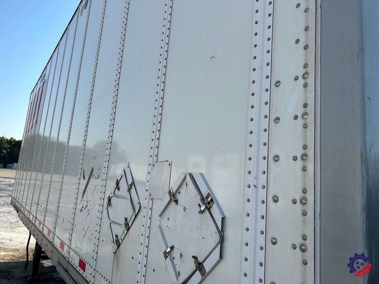 2014-stoughton-28-ft-image-10