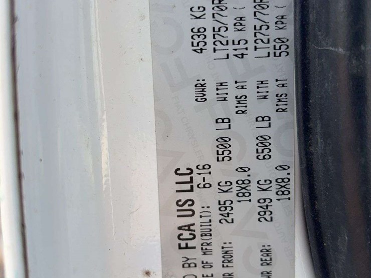 2016-dodge-2500-image-33