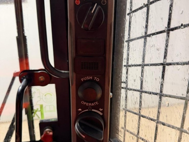 2022-case-tv450b-image-25