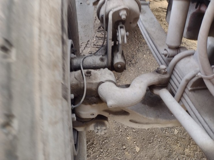 peterbilt-567-image-23