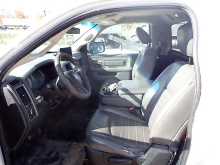 2013-dodge-ram-1500-image-18