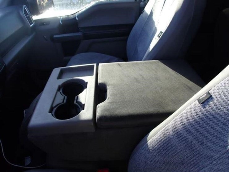 ford-f150-xlt-image-17