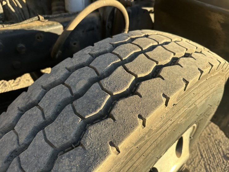 mack-rd688s-image-72