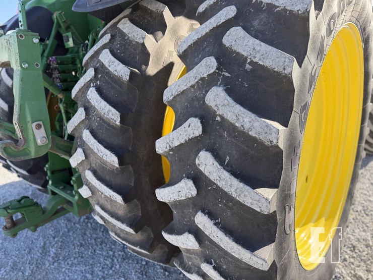 john-deere-8245r-image-9