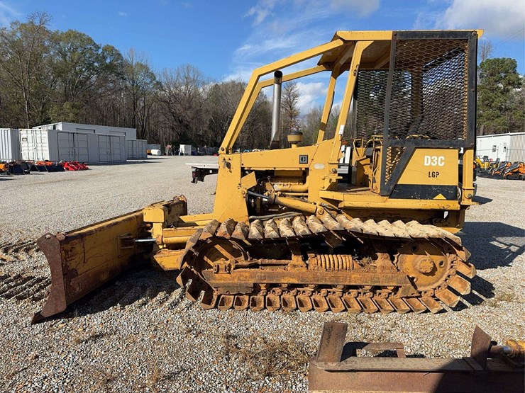 caterpillar-d3c-lgp-image-2