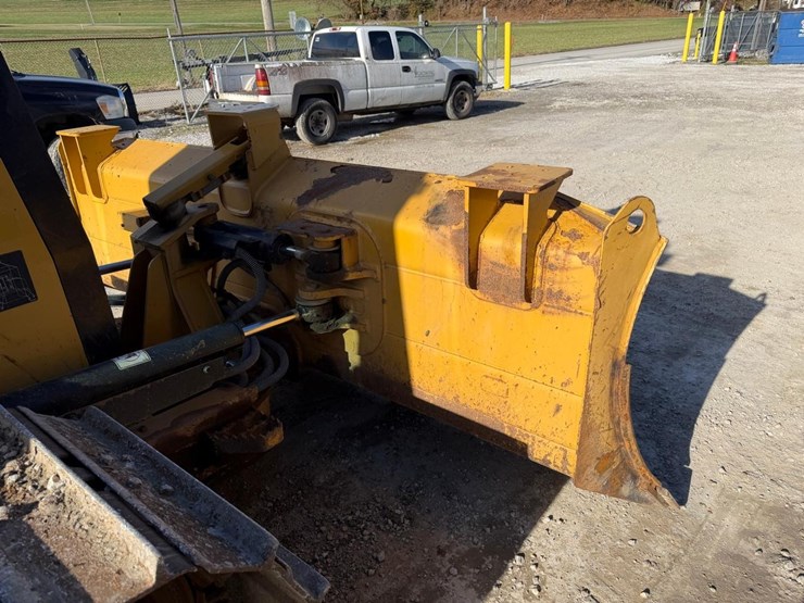 2019-caterpillar-d5k2-image-25