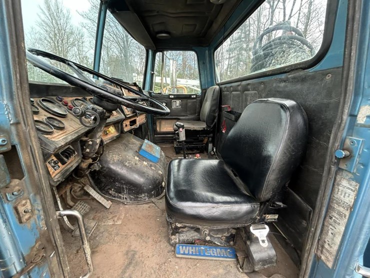 #1427-•-1989-autocar-flatbed-truck-image-43