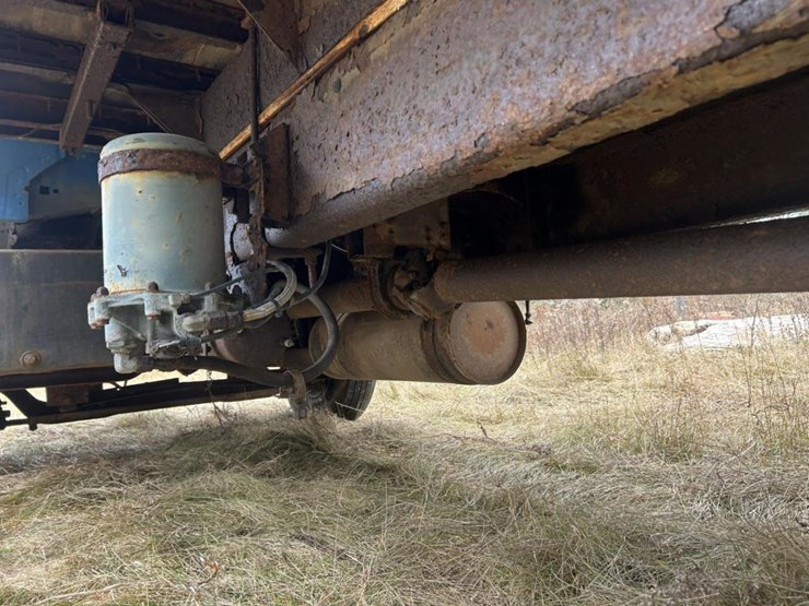 #1429-•-1995-ford-f-series-flatbed-truck-image-20