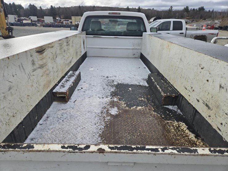 2011-ford-f350-image-17