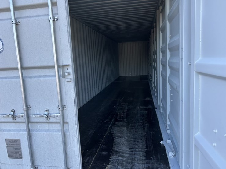 2025-40'-high-cube-shipping-container-image-7