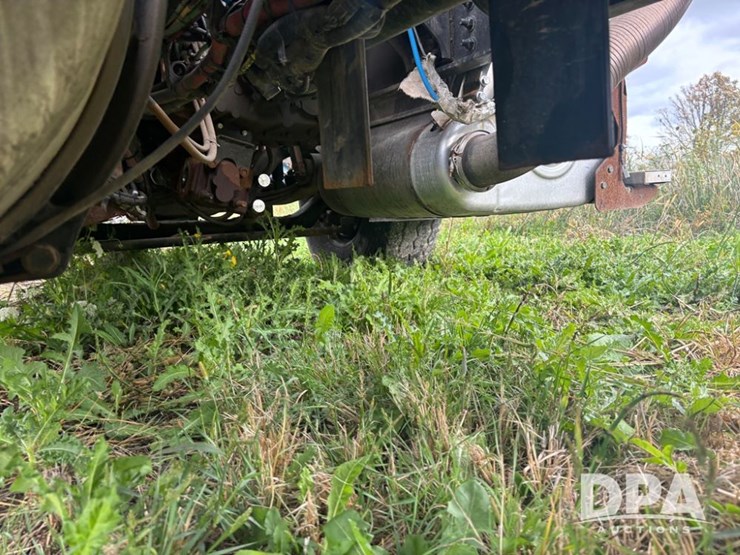 freightliner-114sd-image-41