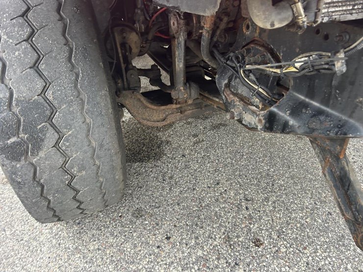 #1673-•-2002-international-workstar-tri-axle-dump-truck-image-43