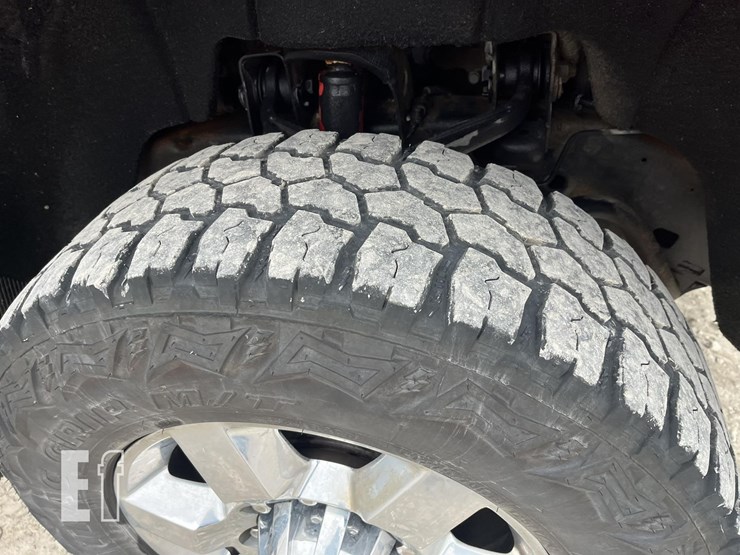 chevrolet-silverado-2500hd-lt-image-14