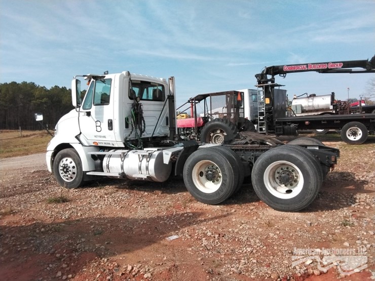 2016-international-prostar-image-9