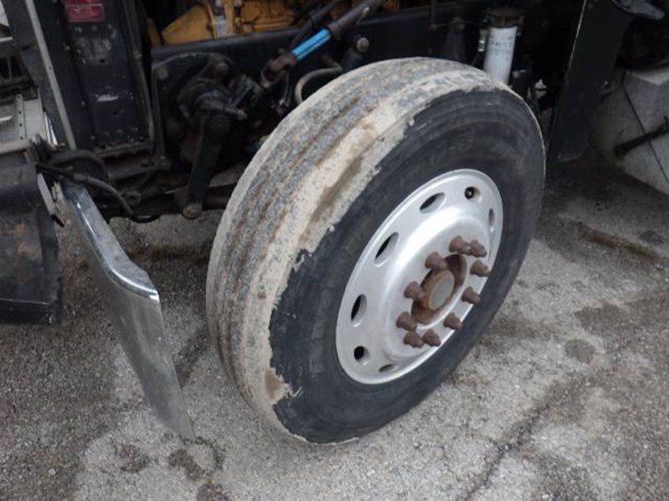 1994-peterbilt-378-image-25