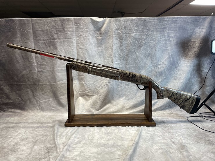 #2387-•-winchester-s-x-4-12-ga.-semi-auto-shotgun,-sn:-pt19454yw11k-image-9