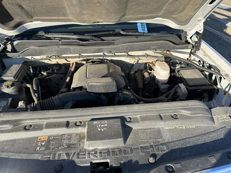 2015-chevrolet-silverado-2500hd-image-91