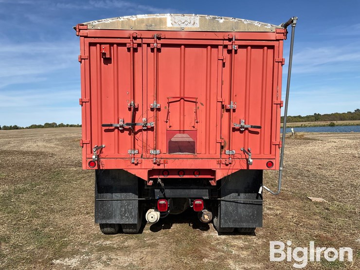 freightliner-fld120-image-6