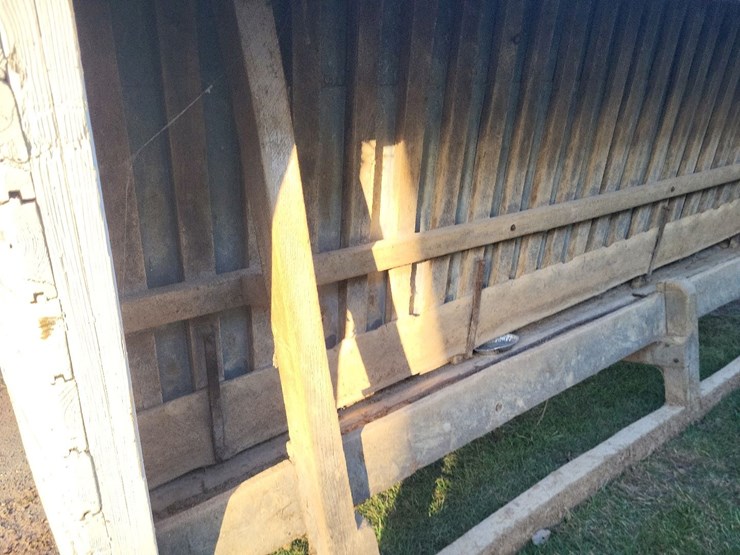 wood-cattle-feeder-w/skids-image-24