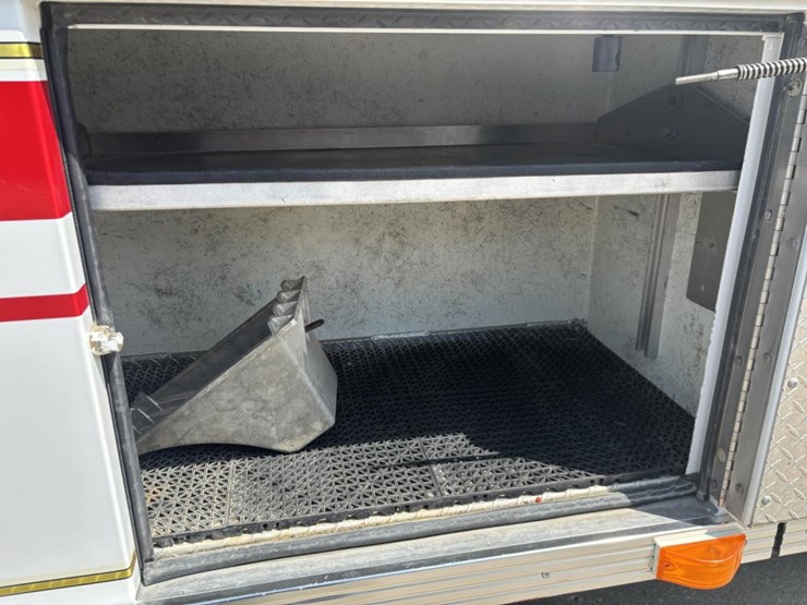 freightliner-fl80-image-13