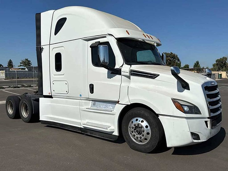 2024-freightliner-cascadia-126-image-1