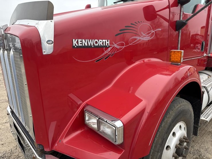 kenworth-t800-image-11