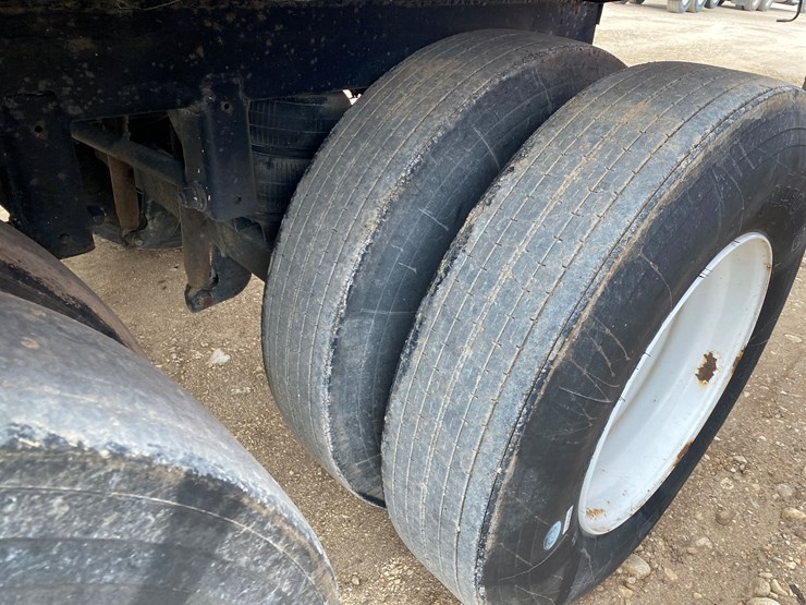 #1031-•-2014-northern-6000-gallon-semi-manure-tanker-trailer(has-wi-title)-(kewaunee,-wi)-image-38