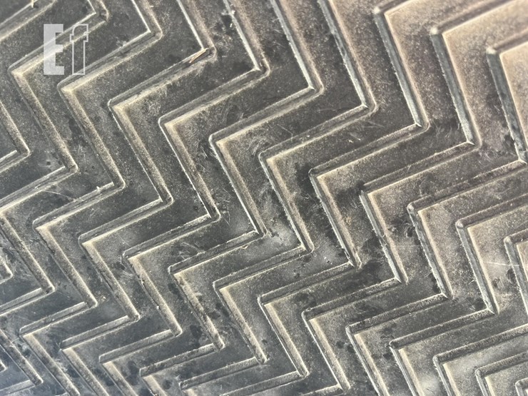 universal-1837-binbuster-field-loader-td-image-4